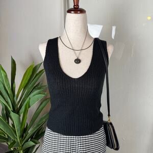 Black V-Neck Ribbed Knit Sweater Vest Size Small
